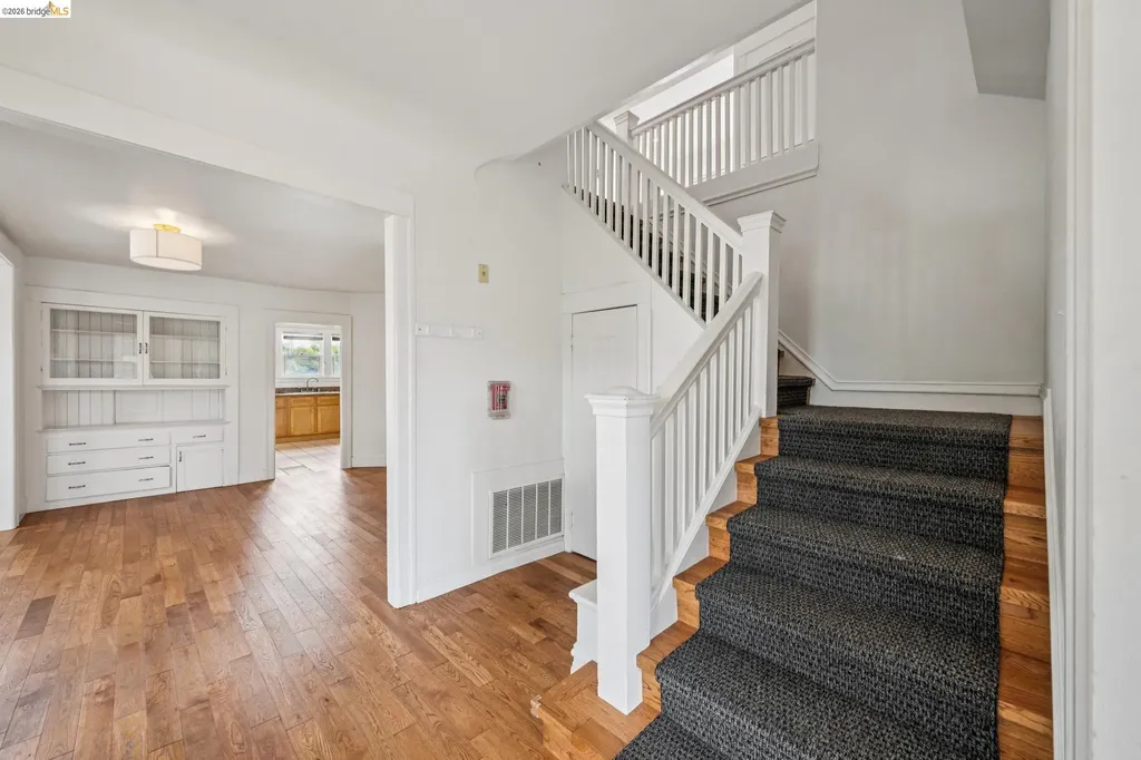 2140 Woolsey Street Berkeley CA 94705