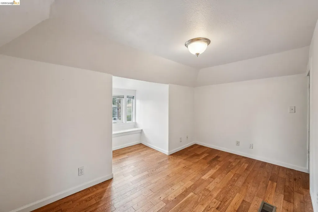2140 Woolsey Street Berkeley CA 94705