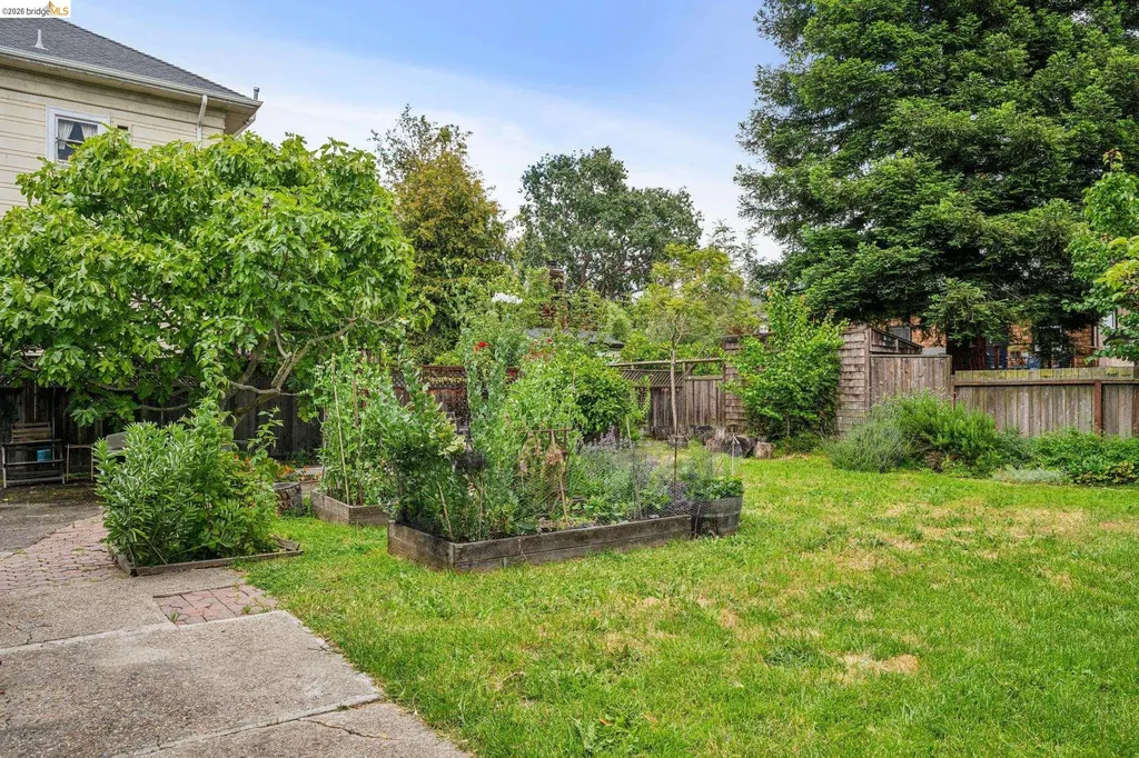 2140 Woolsey Street Berkeley CA 94705
