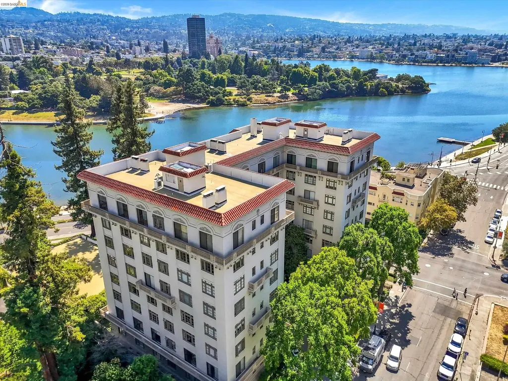 200 Lakeside Drive Oakland CA 94612