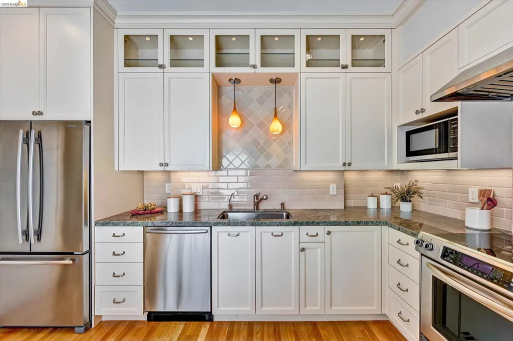 200 Lakeside Drive Oakland CA 94612