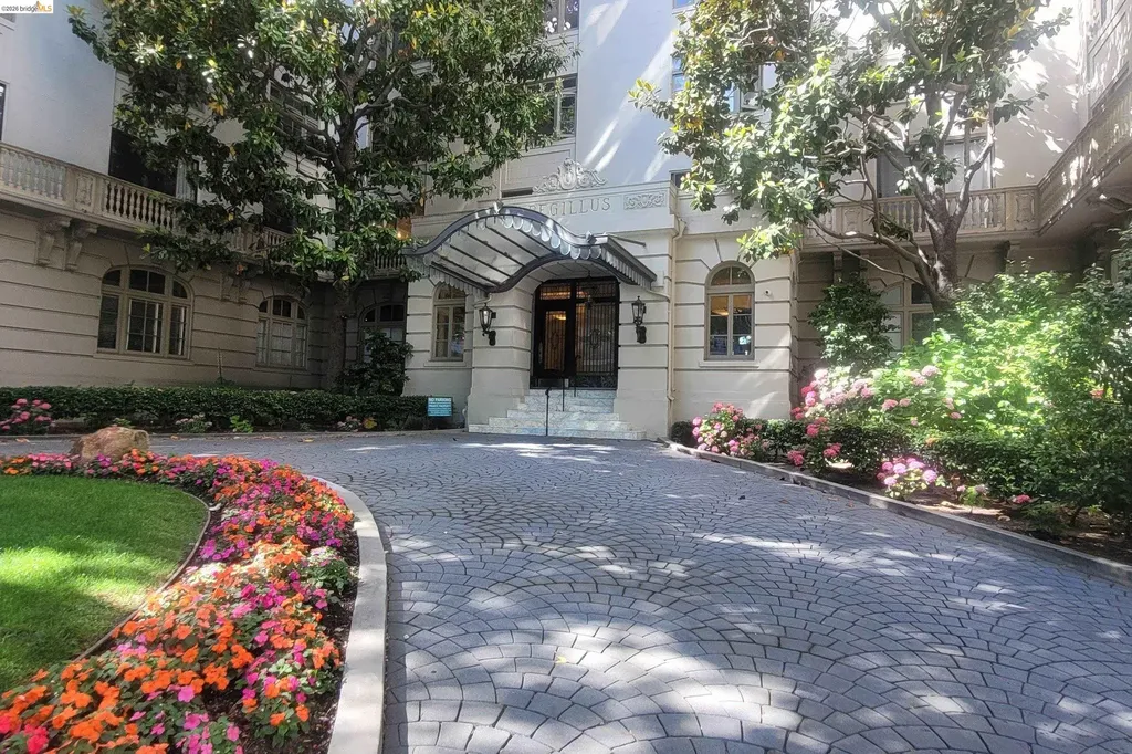 200 Lakeside Drive Oakland CA 94612
