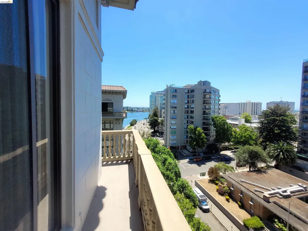 200 Lakeside Drive Oakland CA 94612