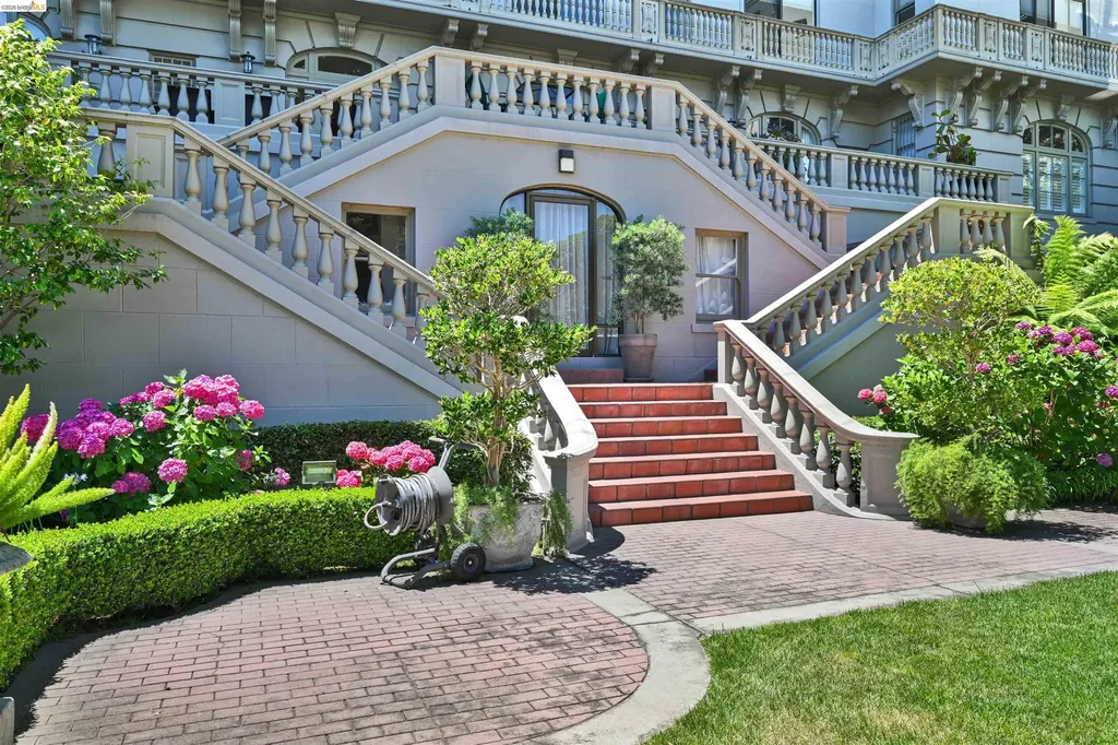 200 Lakeside Drive Oakland CA 94612