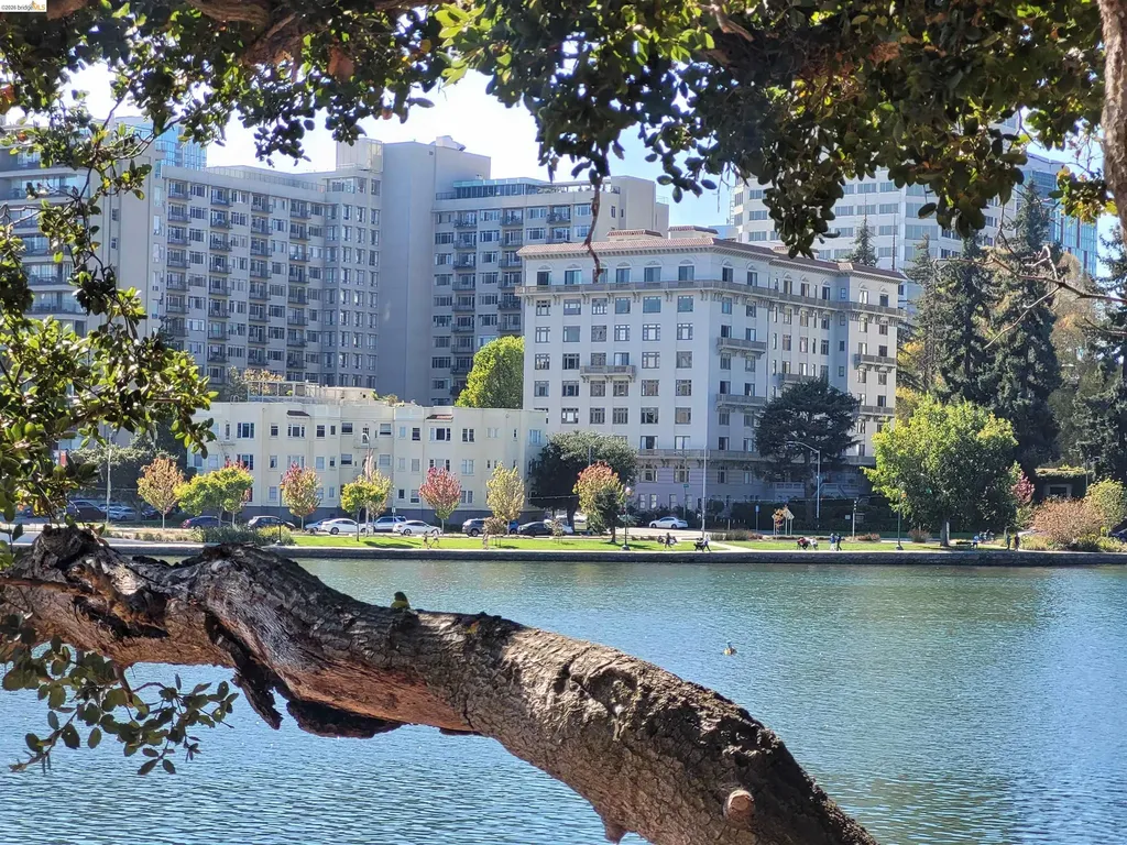 200 Lakeside Drive Oakland CA 94612