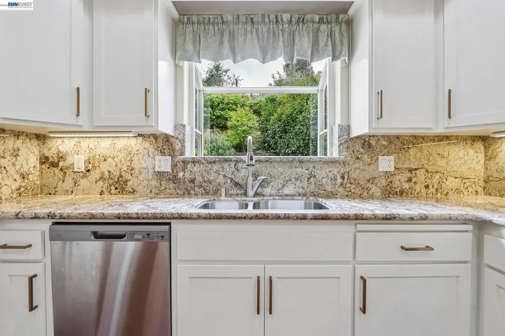 5305 Willow Glen Place Castro Valley CA 94546
