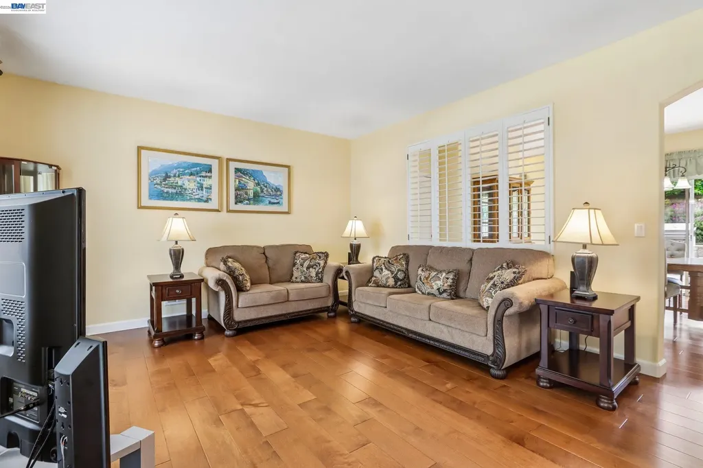 5305 Willow Glen Place Castro Valley CA 94546