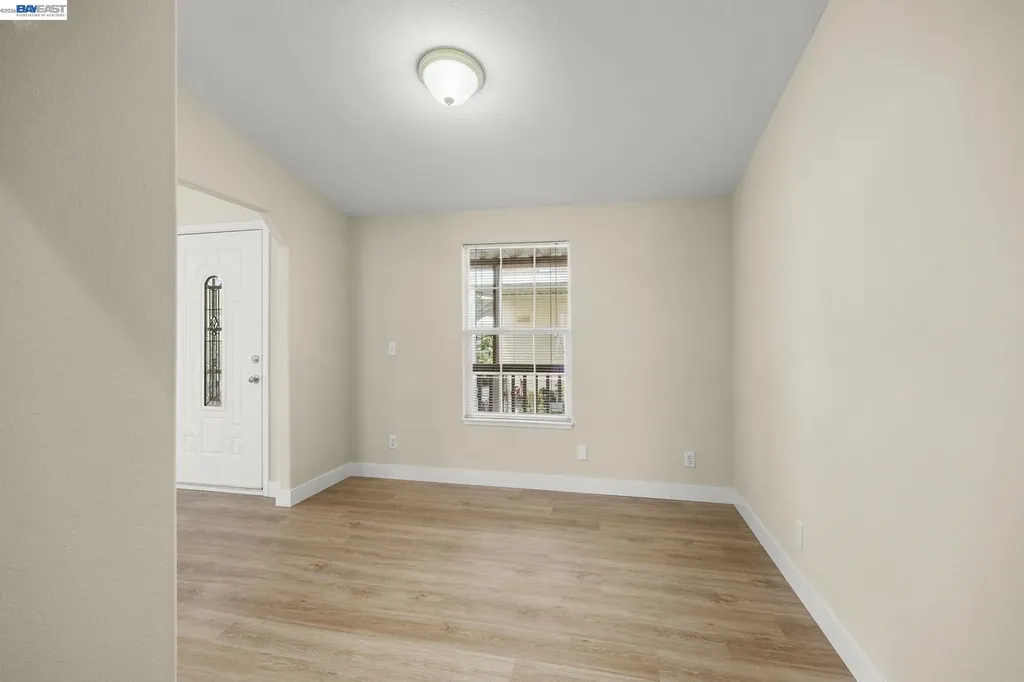 3263 Vineyard Ave., #187 Pleasanton CA 94566