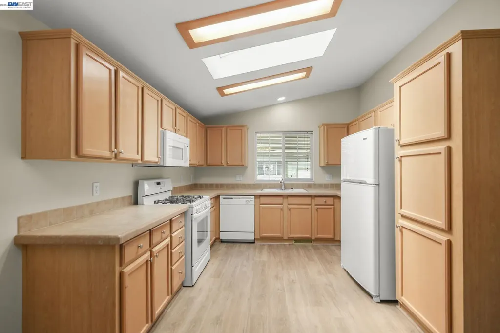 3263 Vineyard Ave., #187 Pleasanton CA 94566
