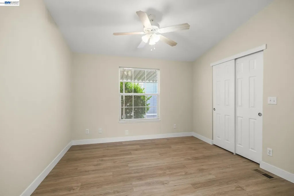 3263 Vineyard Ave., #187 Pleasanton CA 94566