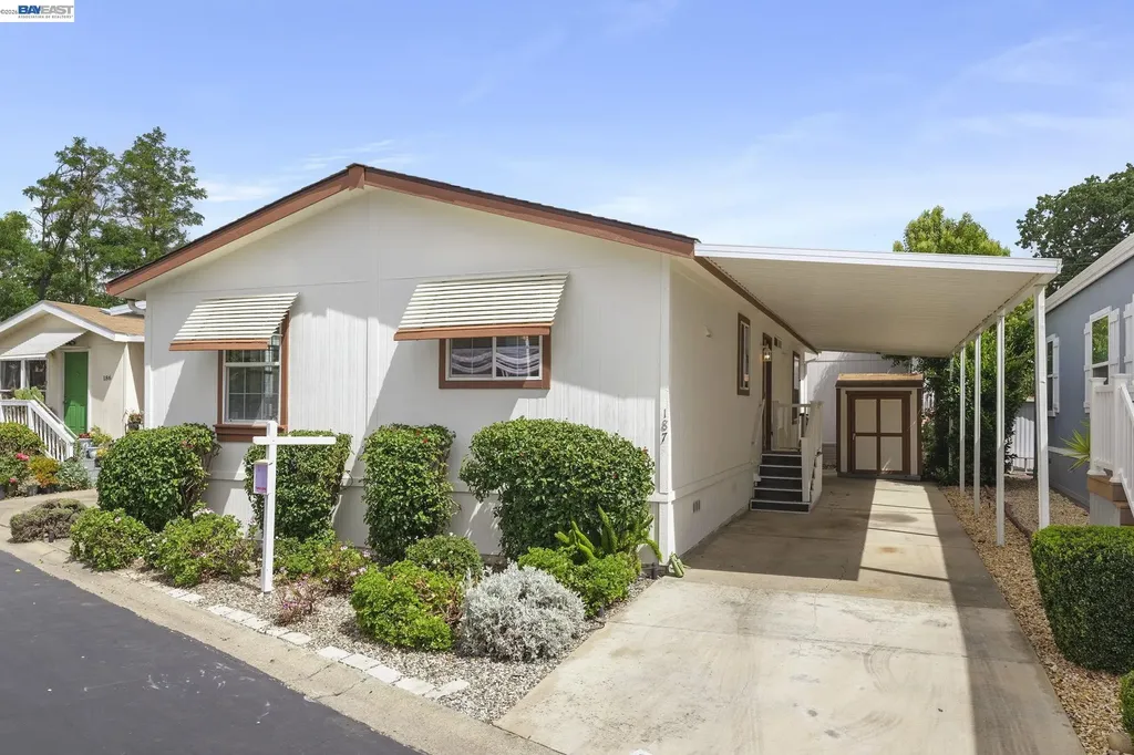 3263 Vineyard Ave., #187 Pleasanton CA 94566