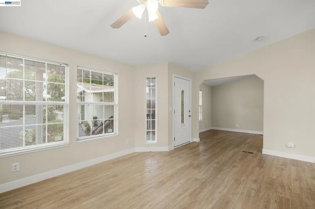 3263 Vineyard Ave., #187 Pleasanton CA 94566