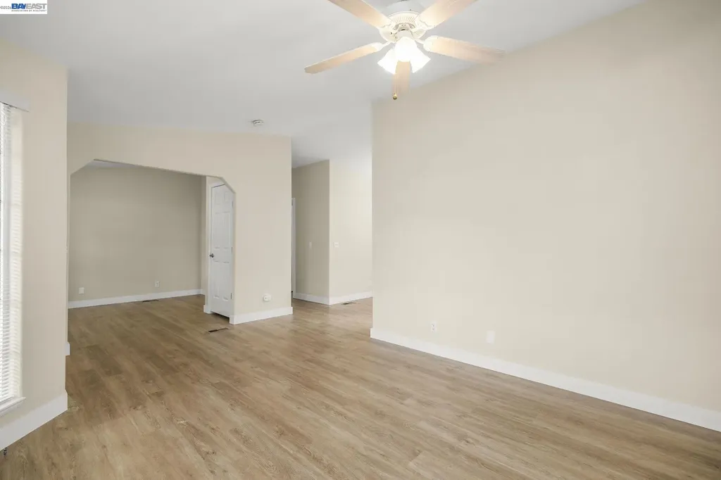 3263 Vineyard Ave., #187 Pleasanton CA 94566
