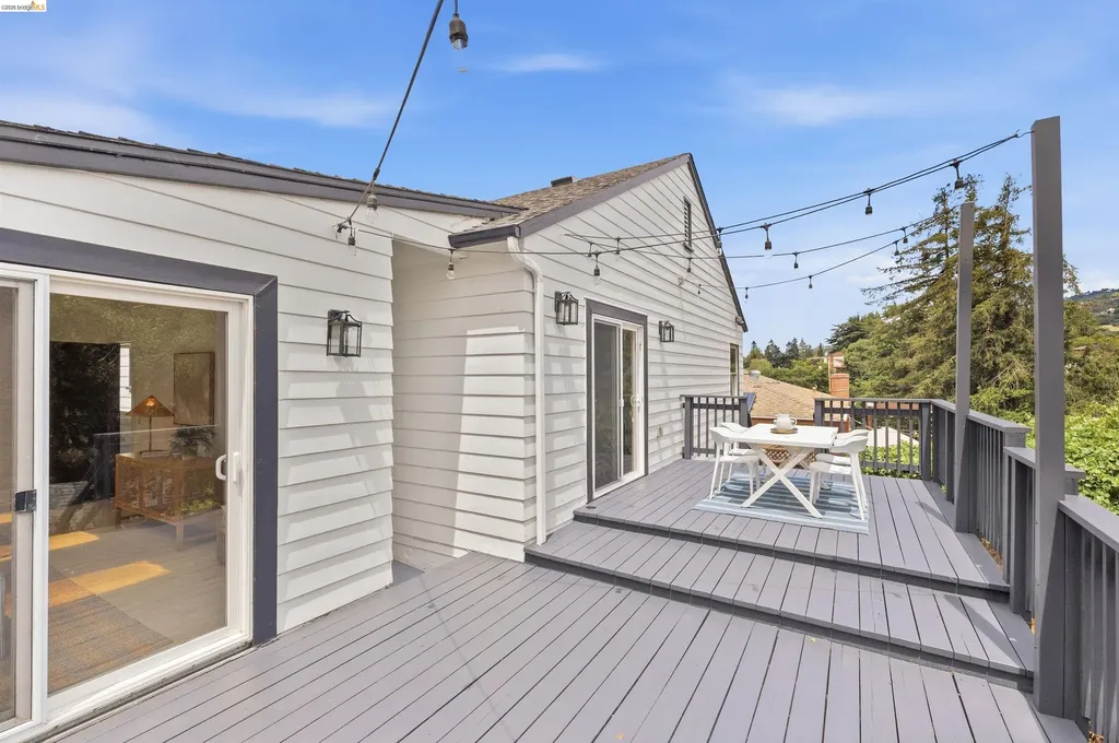 4638 Reinhardt Drive Oakland CA 94619