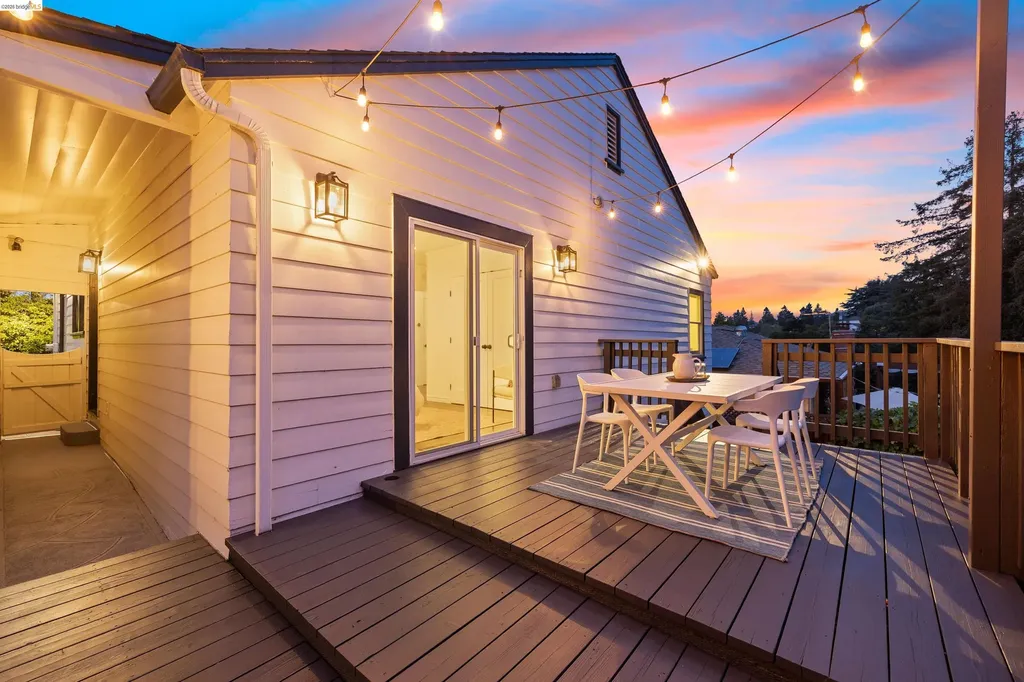 4638 Reinhardt Drive Oakland CA 94619