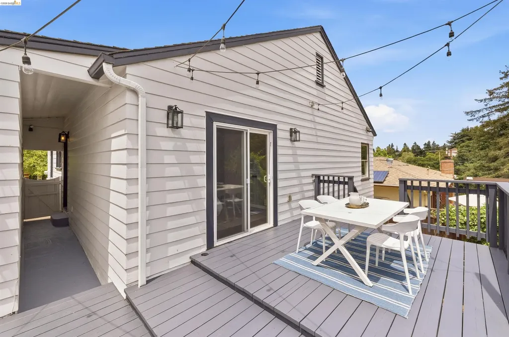 4638 Reinhardt Drive Oakland CA 94619