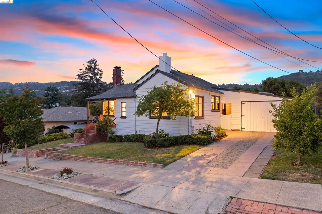4638 Reinhardt Drive Oakland CA 94619