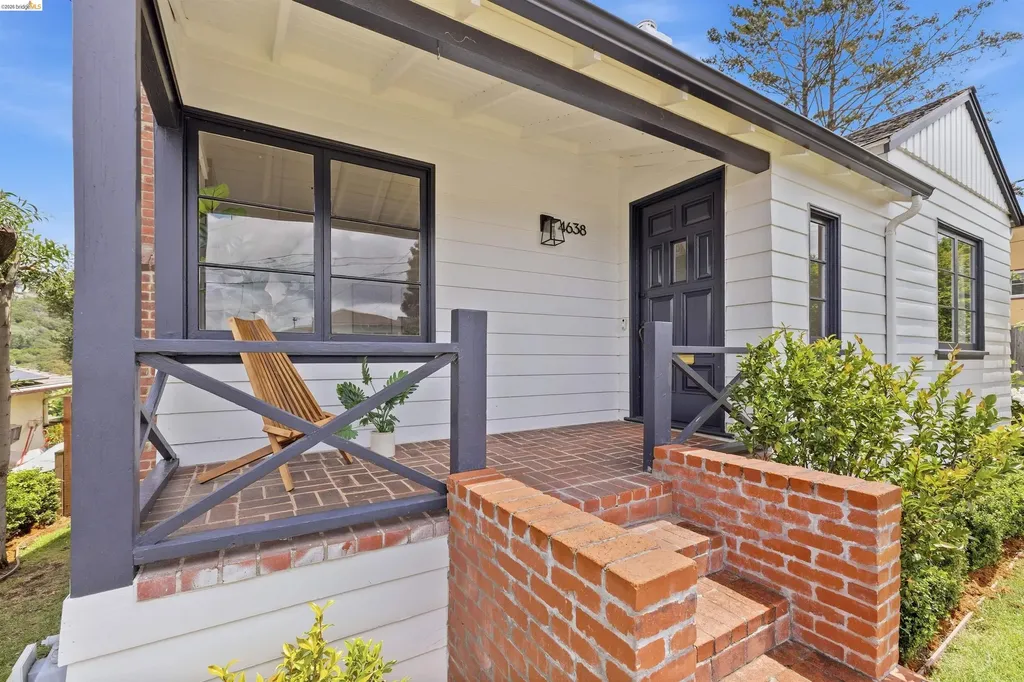 4638 Reinhardt Drive Oakland CA 94619