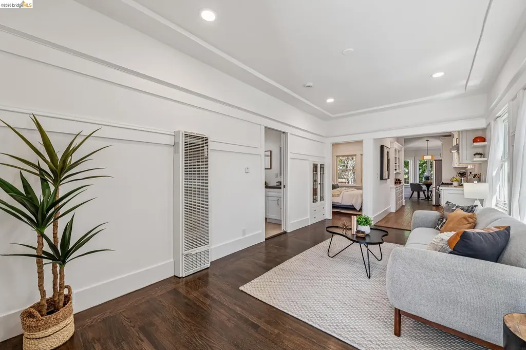 4120 Webster Oakland CA 94609