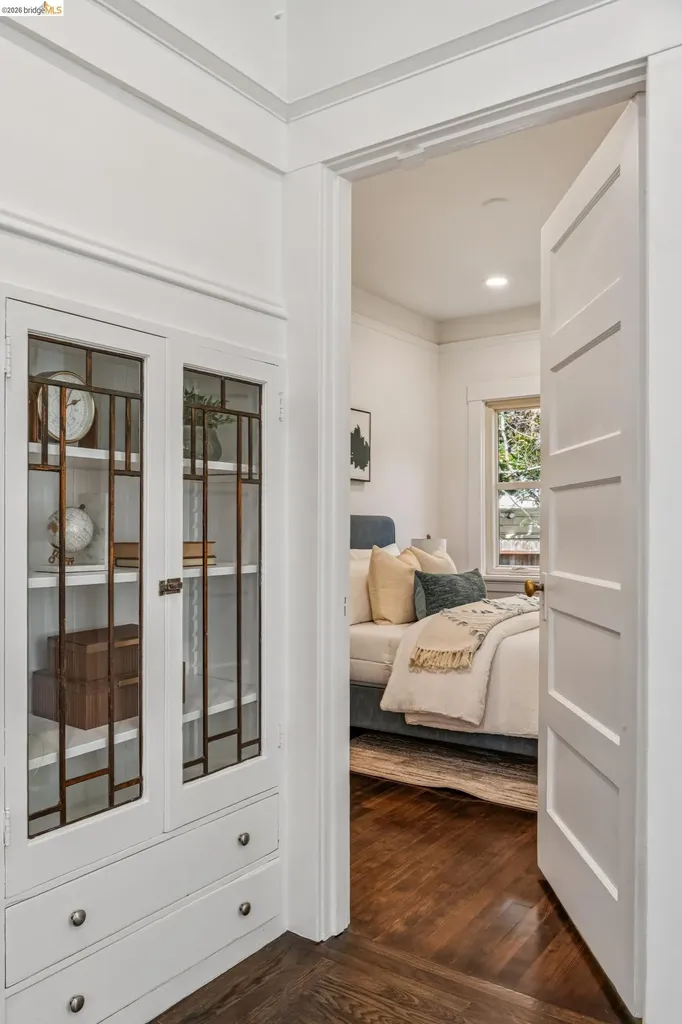4120 Webster Oakland CA 94609