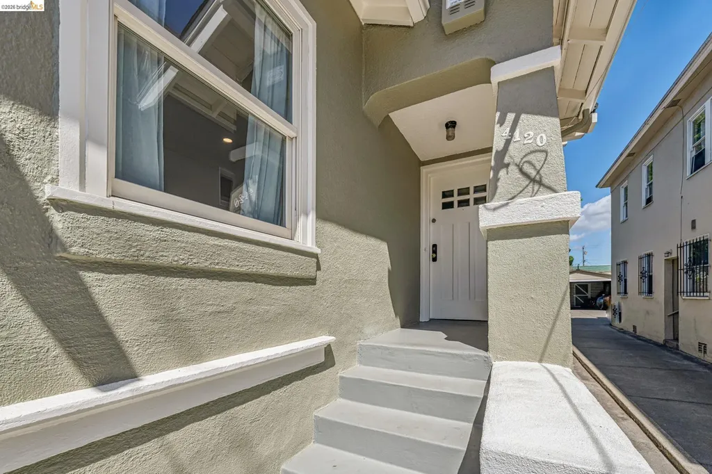 4120 Webster Oakland CA 94609