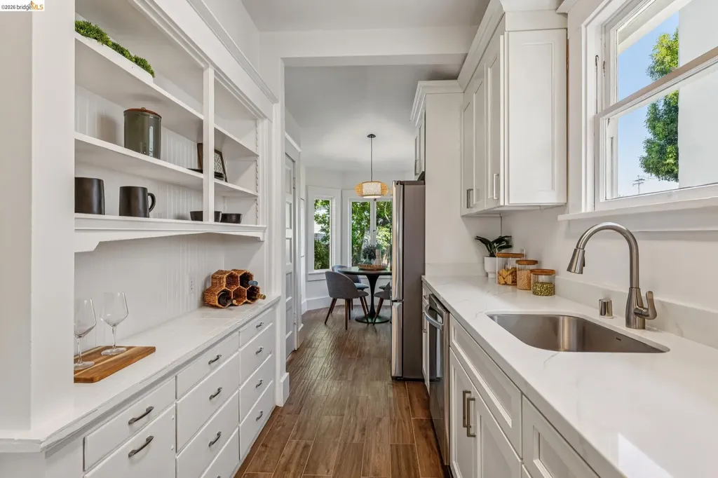 4120 Webster Oakland CA 94609
