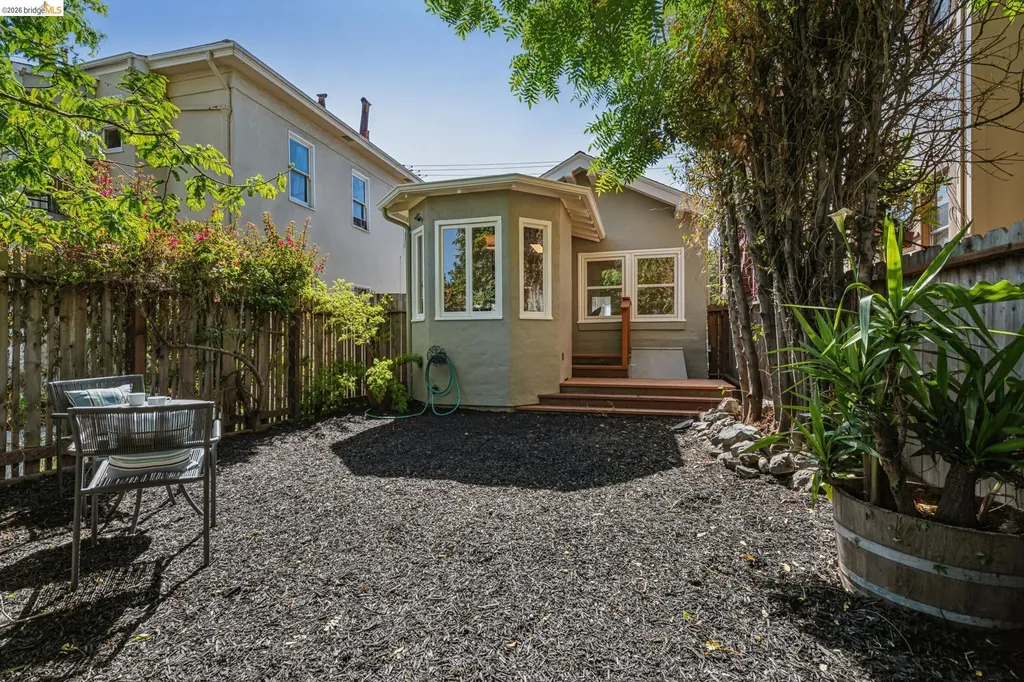 4120 Webster Oakland CA 94609