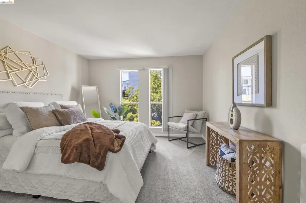 466 Crescent Street Oakland CA 94610