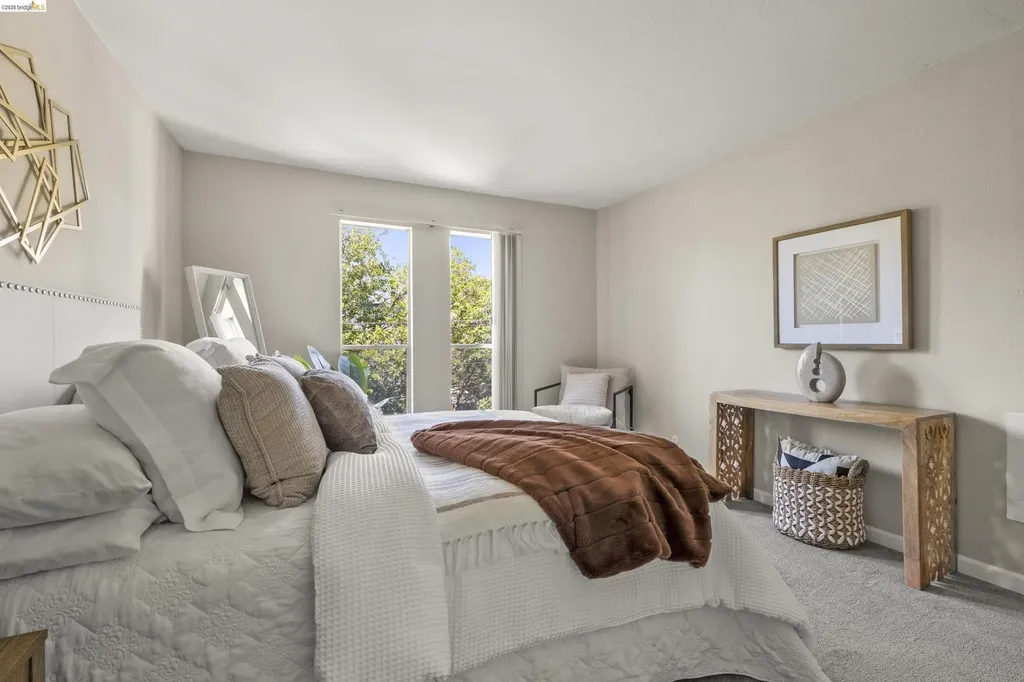 466 Crescent Street Oakland CA 94610