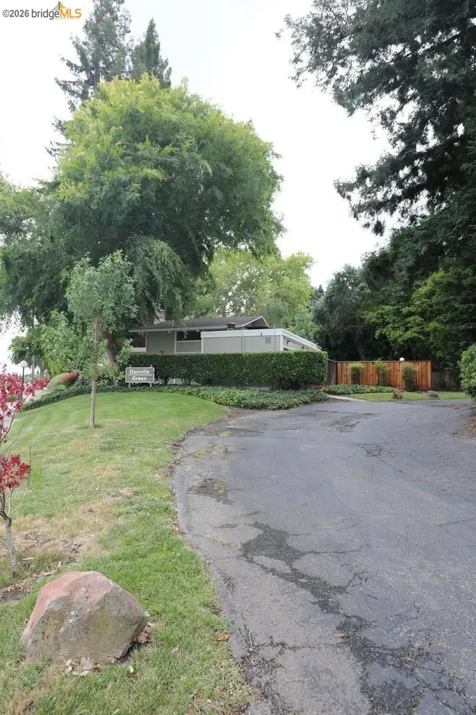 1055 San Ramon Valley Boulevard Danville CA 94526