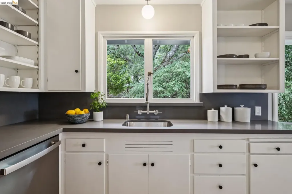 1427 Summit Road Berkeley CA 94708
