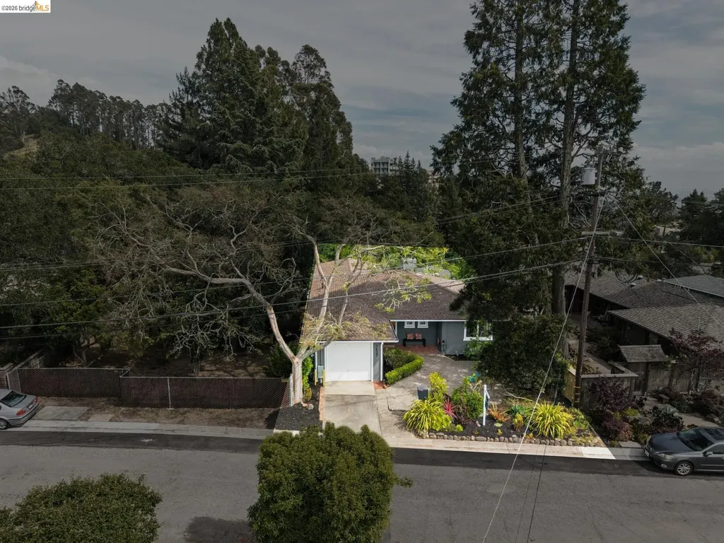 1427 Summit Road Berkeley CA 94708