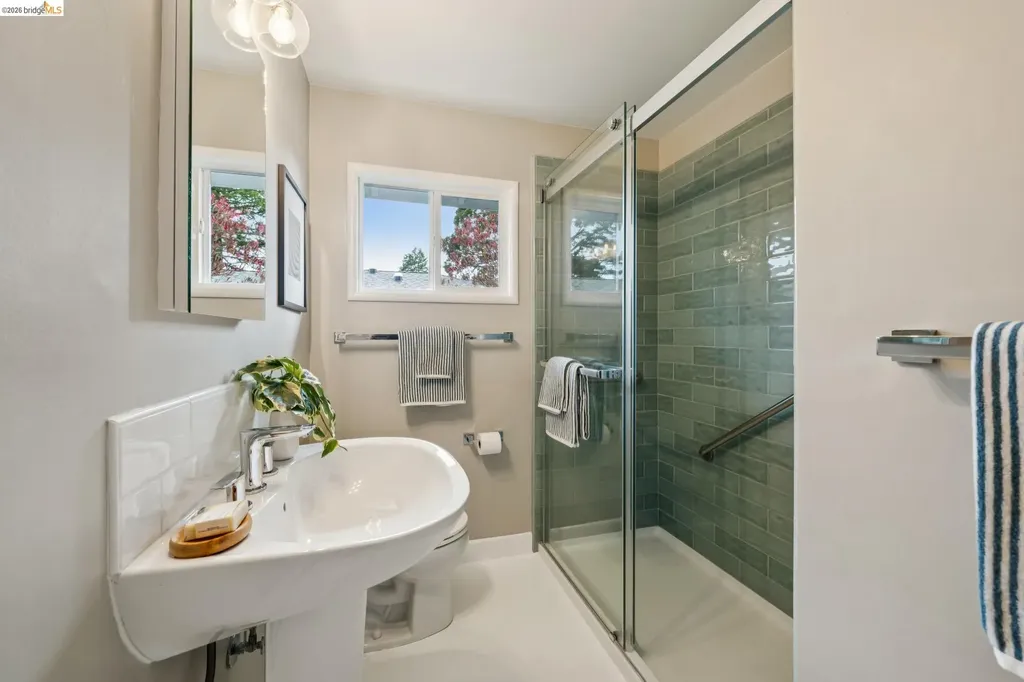 1427 Summit Road Berkeley CA 94708