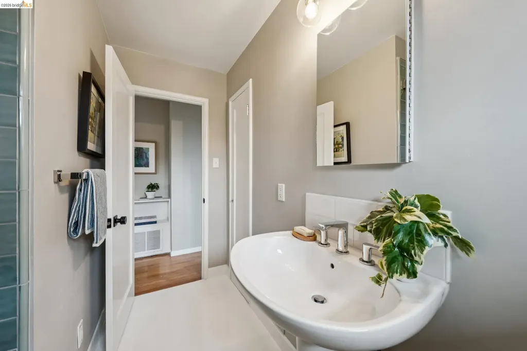 1427 Summit Road Berkeley CA 94708