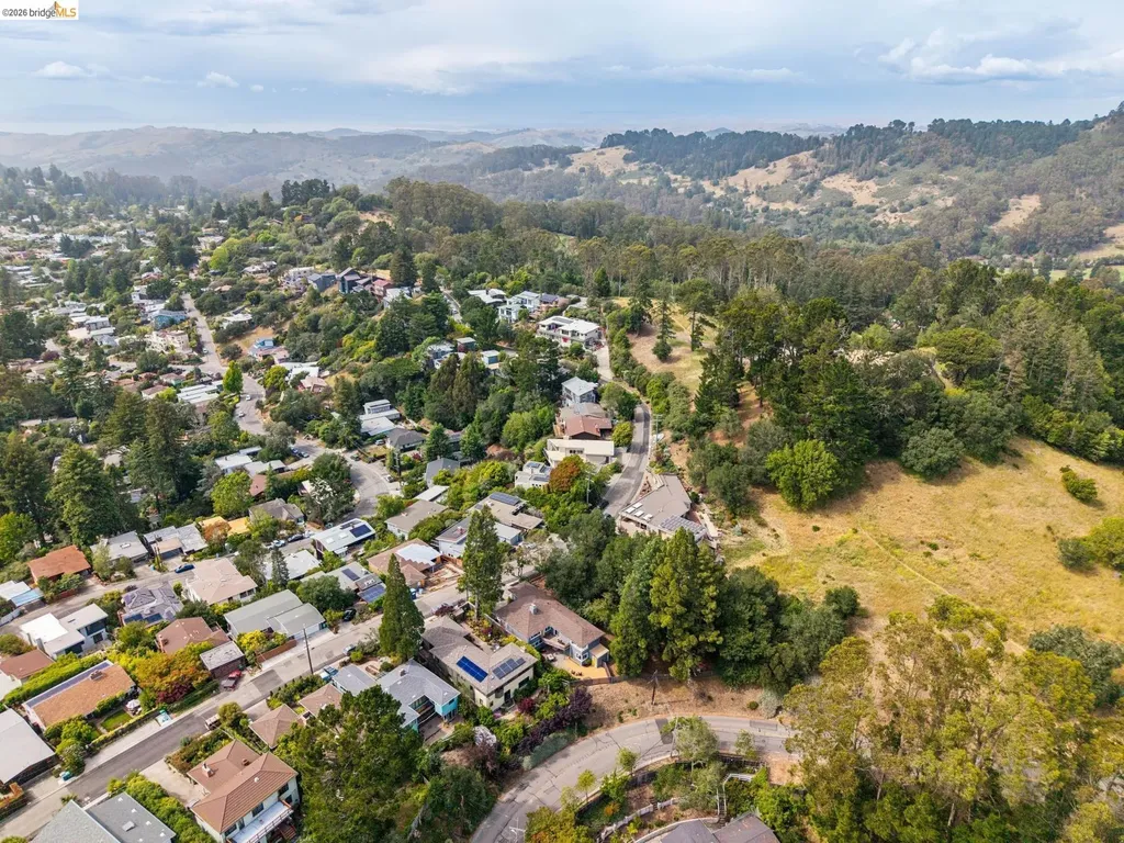 1427 Summit Road Berkeley CA 94708