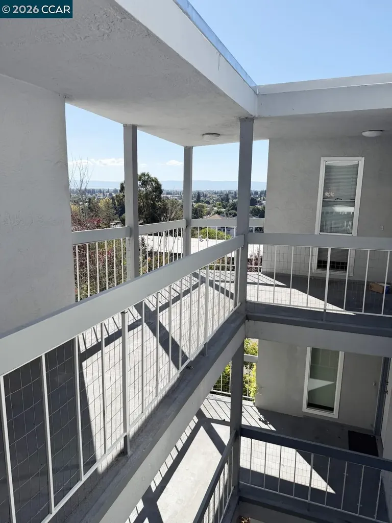 944 Walpert Street Hayward CA 94541
