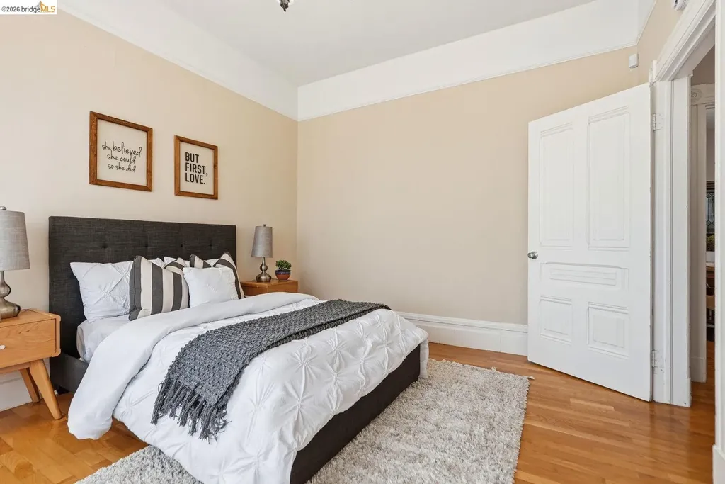 560 45th Street Oakland CA 94609