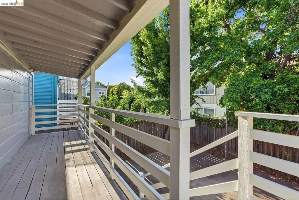 560 45th Street Oakland CA 94609