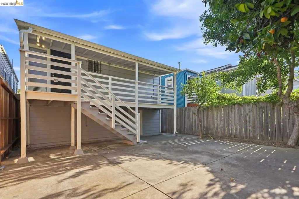 560 45th Street Oakland CA 94609