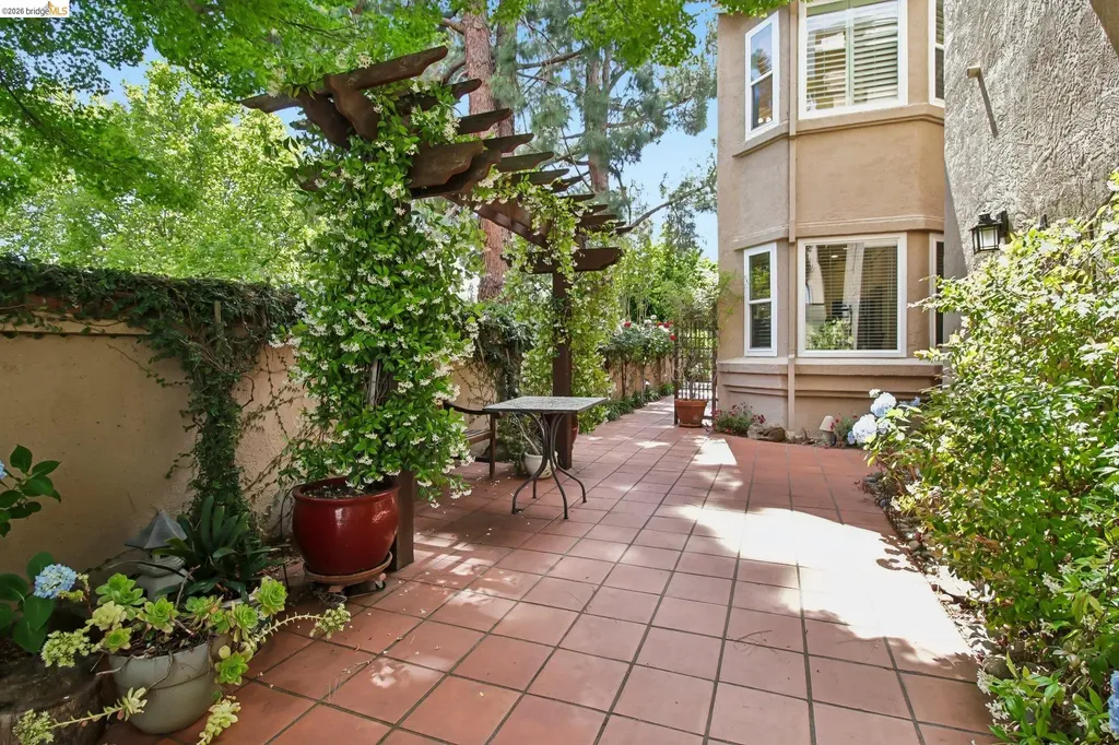 1251 Canyon Side Avenue San Ramon CA 94582
