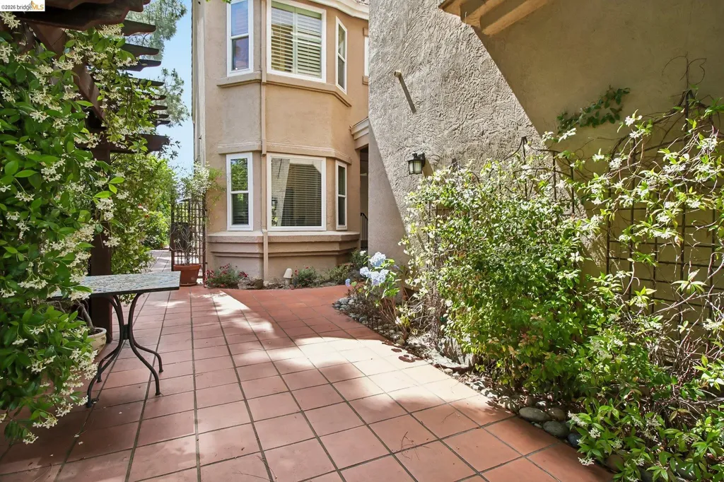 1251 Canyon Side Avenue San Ramon CA 94582