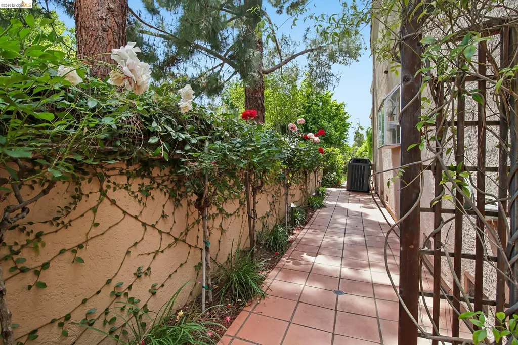 1251 Canyon Side Avenue San Ramon CA 94582