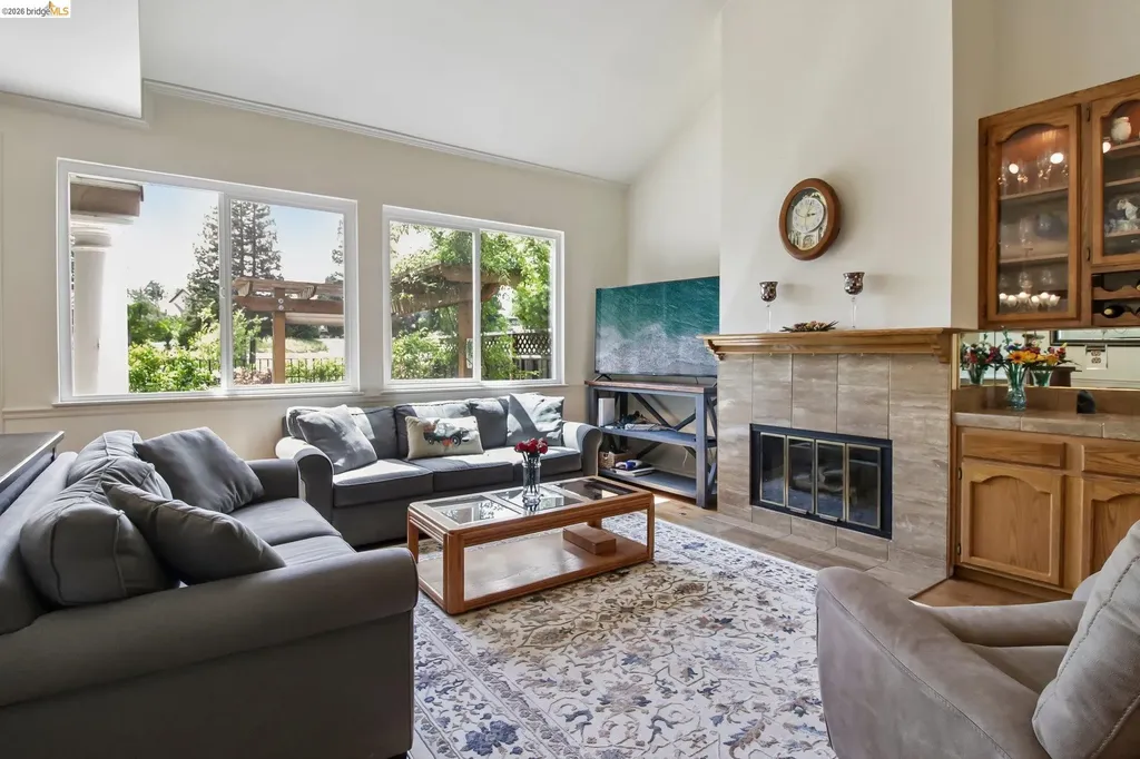 1251 Canyon Side Avenue San Ramon CA 94582