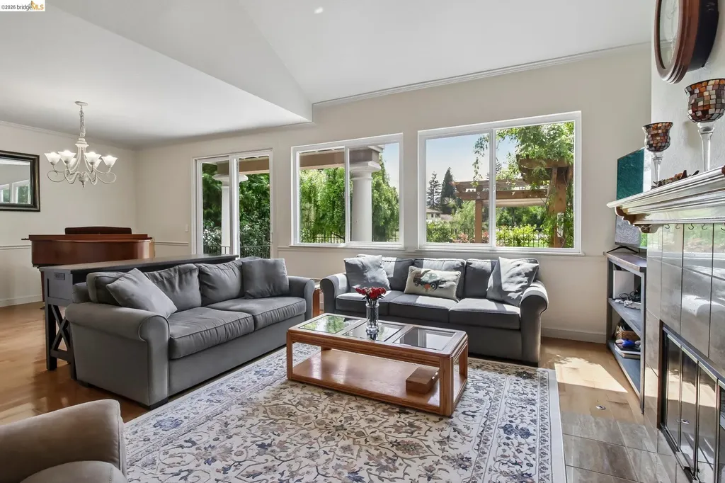 1251 Canyon Side Avenue San Ramon CA 94582