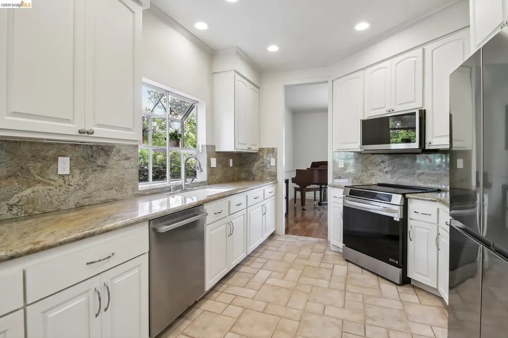 1251 Canyon Side Avenue San Ramon CA 94582