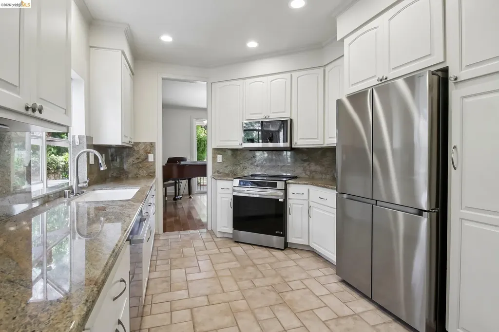 1251 Canyon Side Avenue San Ramon CA 94582
