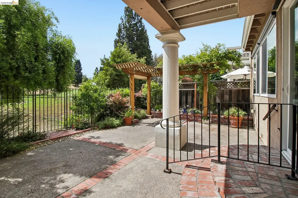 1251 Canyon Side Avenue San Ramon CA 94582
