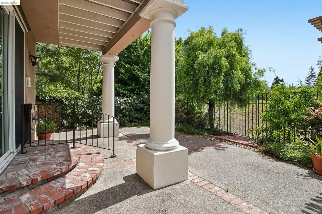 1251 Canyon Side Avenue San Ramon CA 94582