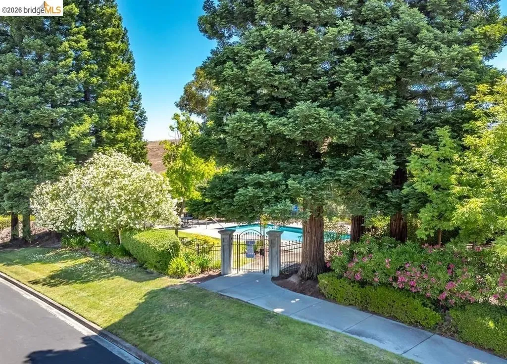1251 Canyon Side Avenue San Ramon CA 94582