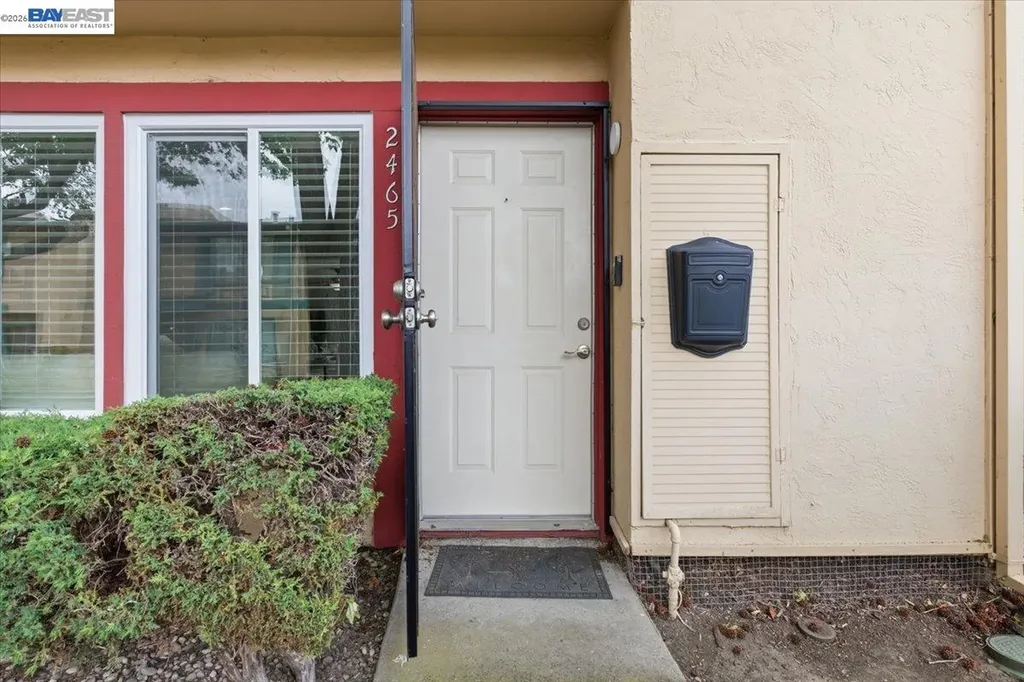 2465 Arf Avenue Hayward CA 94545